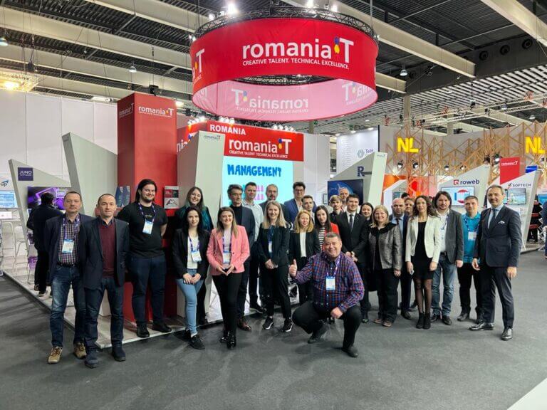 RomanianIT stand at MWC, participants